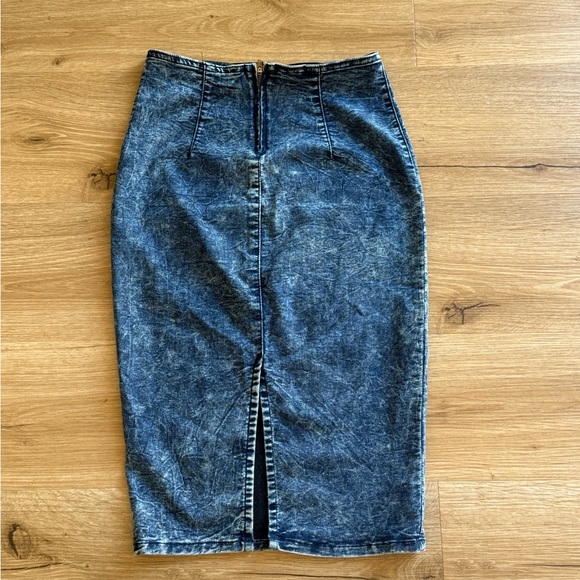 Judy Blue Dark Blue Pencil Skirt- size Medium - Picture 3 of 4